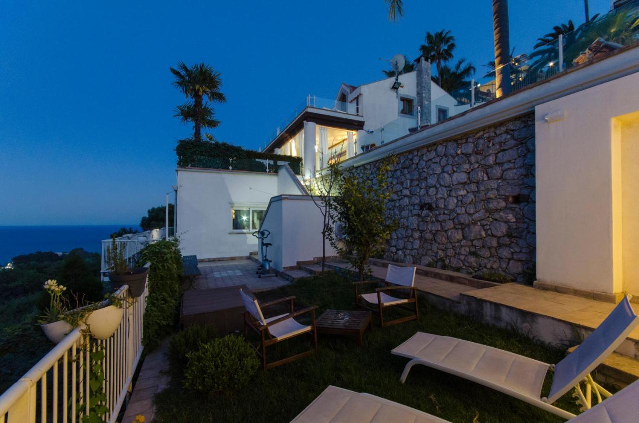 Luxury Taorum Villa With Spectacular Sea Views In Taormina Room photo